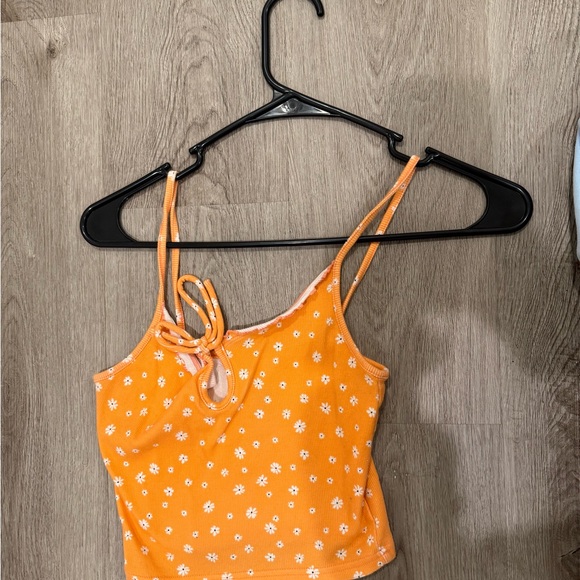 Bundle of super cute tanks perfect colors and perfect fit!! - Picture 5 of 8